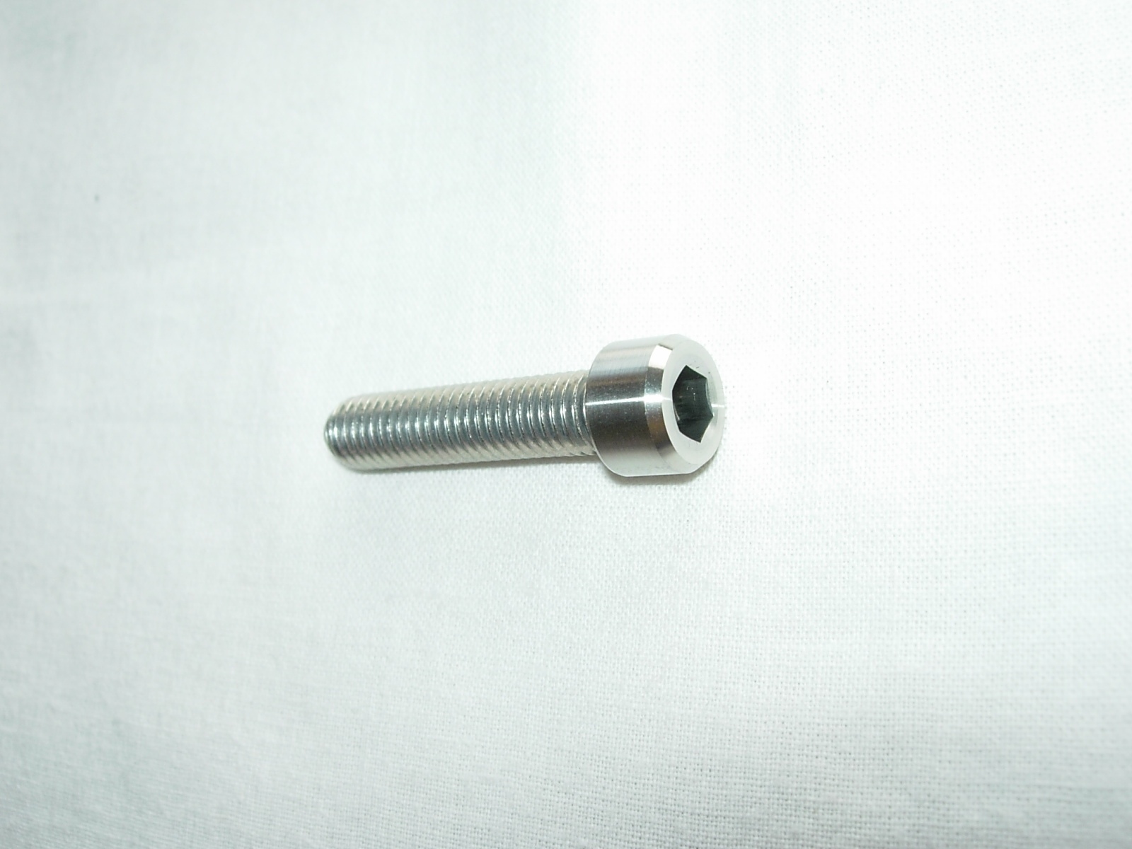 Bolts SS